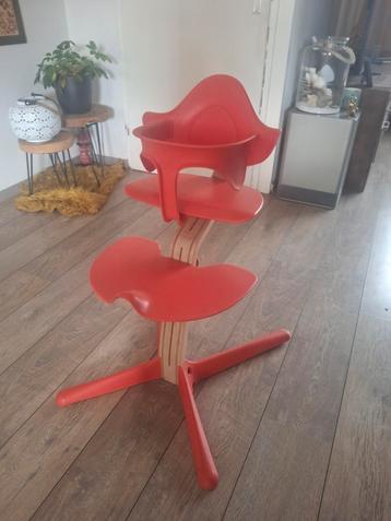 Stokke Nomi Meegroeistoel - Rood beschikbaar voor biedingen