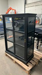 Mooie grote servieskast/vitrine van Ikea, Huis en Inrichting, Ophalen, Zo goed als nieuw, 25 tot 50 cm, 100 tot 150 cm