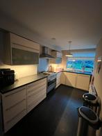 Complete keuken met inbouwapparatuur, Huis en Inrichting, Keuken | Complete keukens, Ophalen, Gebruikt, Wit, Hoekkeuken