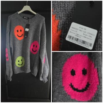 Smiley Trui - Maat L/XL - Nieuw! beschikbaar voor biedingen
