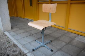 bureaustoel / architectenstoel beschikbaar voor biedingen