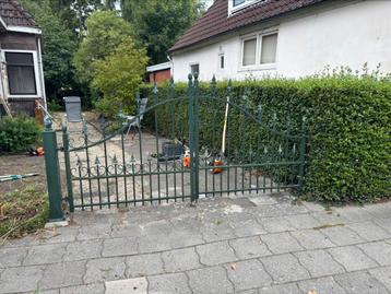 Sierhek oprit beschikbaar voor biedingen
