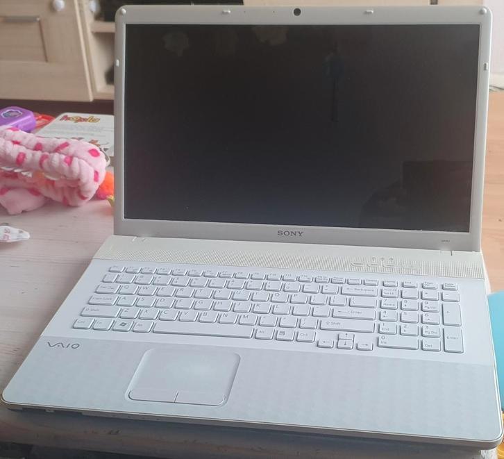 Sony VPCEJ - Windows 11, Office 365 en Antivirus, Computers en Software, Windows Laptops, Gebruikt, 17 inch of meer, SSD, 2 tot 3 Ghz