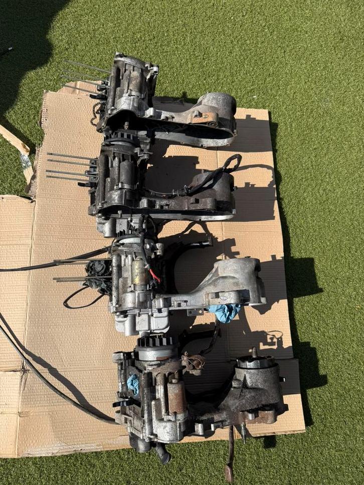 Piaggio zip/vespa lx carters, Fietsen en Brommers, Brommeronderdelen | Algemeen, Gebruikt, Blok, Ophalen of Verzenden