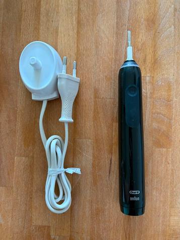 Oralb pro 3 3000 CrossAction elektrische tandenborstel beschikbaar voor biedingen