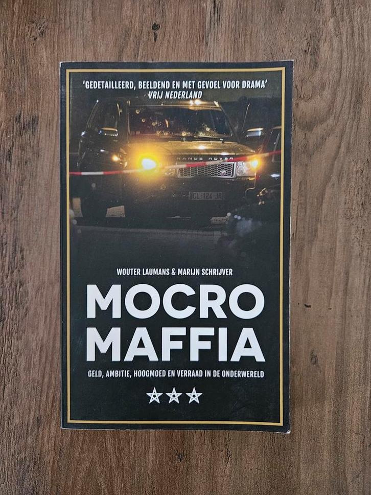Mocro Maffia - Wouter Laumans & Marijn Schrijver, Boeken, Thrillers, Gelezen, Nederland, Ophalen of Verzenden