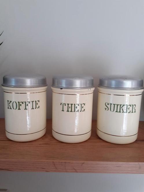 Set crème kleurige voorraadbussen met dubbele gouden bies., Antiek en Kunst, Antiek | Emaille, Ophalen of Verzenden