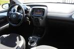 Toyota Aygo 1.0 VVT-i x-play *Automaat*Airco/Apple carplay/A, 12 maanden, Stof, Gebruikt, 4 stoelen