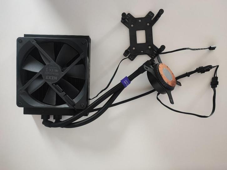 NZXT H1 140 mm AIO waterkoeler, Computers en Software, Computerkoelers, Gebruikt, Waterkoeling, Ophalen of Verzenden