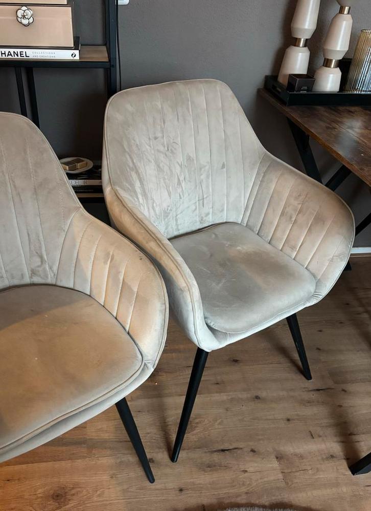 2 Mooie stoelen eric kuster stijl velours velvet chamapgne, Huis en Inrichting, Stoelen, Zo goed als nieuw, Twee, Stof, Overige kleuren