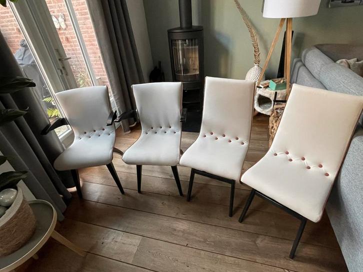 4 vintage eetkamerstoelen. Van Os Culemborg, Huis en Inrichting, Stoelen, Zo goed als nieuw, Vier, Overige materialen, Overige kleuren