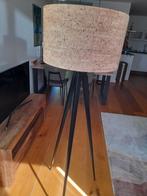Mooie Staande Lamp met Kurken Kap, Huis en Inrichting, Ophalen of Verzenden, Zo goed als nieuw, Modern, 150 tot 200 cm