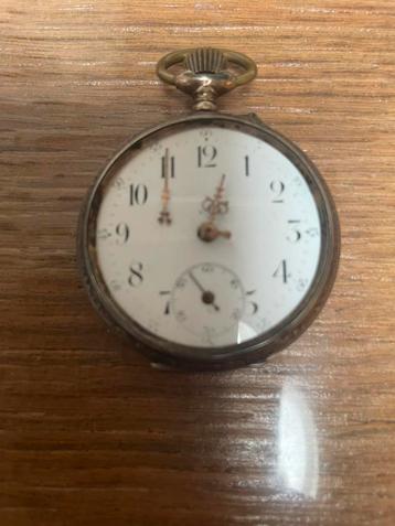 Antiek merk zakhorloge beschikbaar voor biedingen