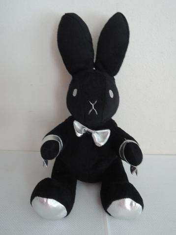 Zwart / zilver Playboy bunny beschikbaar voor biedingen