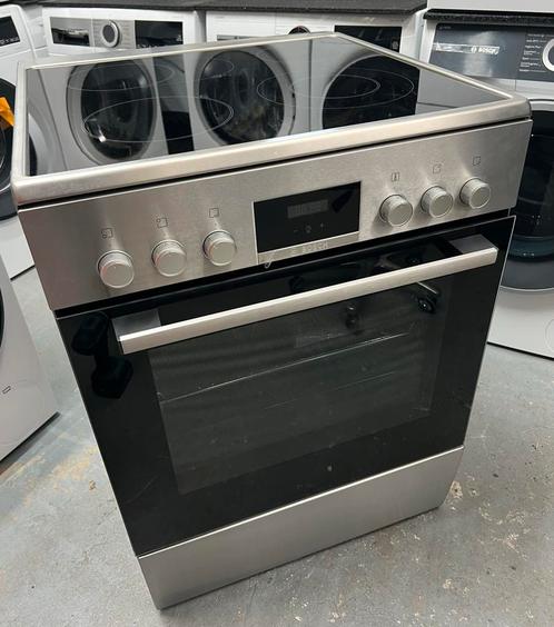 Nieuwe Bosch elektrisch fornuis keramisch, Witgoed en Apparatuur, Fornuizen, Zo goed als nieuw, Vrijstaand, 4 kookzones, 85 tot 90 cm