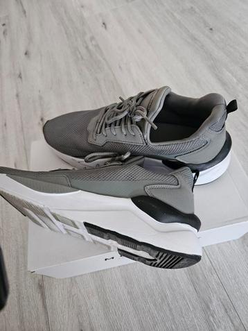 Herensneaker grijs Mc Kenzie mt 41 zgan beschikbaar voor biedingen