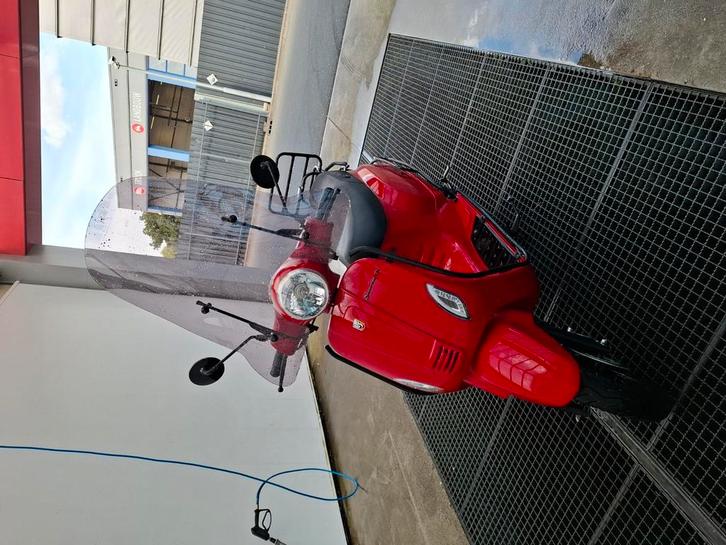 La souris special edition, Fietsen en Brommers, Scooters | Overige merken, Zo goed als nieuw, Benzine, Ophalen of Verzenden