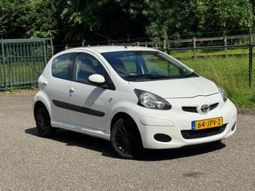 Toyota Aygo 1.0-12V Comfort /Carplay/Airco/ beschikbaar voor biedingen