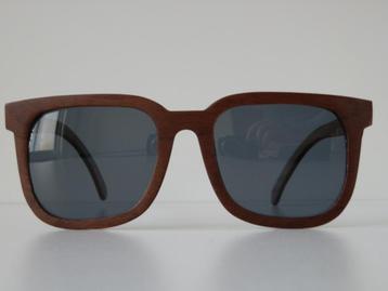Tree Spectacles zonnebril. Unisex. beschikbaar voor biedingen