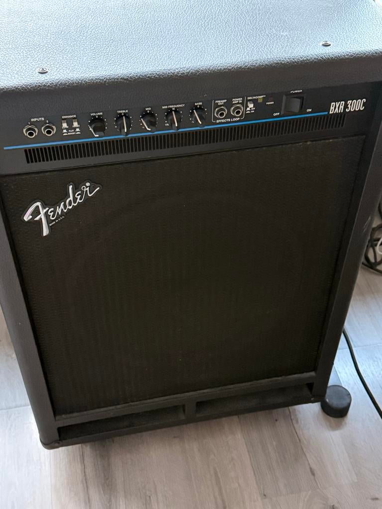 Fender BXR 300C Basgitaar Versterker, Muziek en Instrumenten, Versterkers | Bas en Gitaar, Ophalen, Gebruikt, Basgitaar, 100 watt of meer