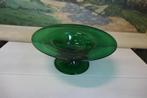 Mooie vintage brocante groen glazen schaal op voet. Handmade, Ophalen of Verzenden