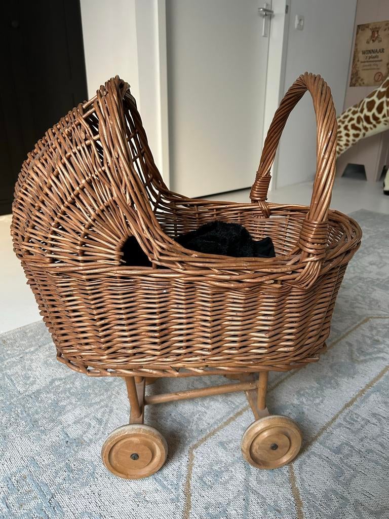 Vintage Rotan Poppenwagen, Kinderen en Baby's, Speelgoed | Poppen, Ophalen, Gebruikt, Overige typen