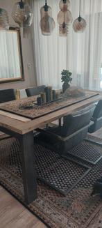 4 z.g.a.n. grijze eettafelstoelen, Ophalen, Zo goed als nieuw, Grijs