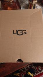 Uggs classic ultra mini platform mt 40, UGG, Lage of Enkellaarzen, Nieuw, Ophalen of Verzenden