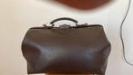 Bruin leren weekendtas met beugelsluiting en schouderriem, 40 tot 60 cm, Gebruikt, 20 tot 30 cm, Bruin