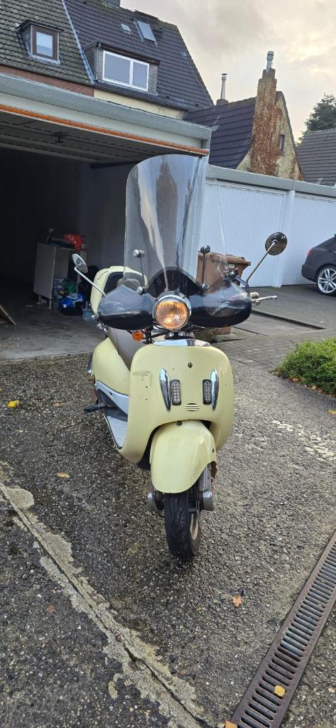 Retro ZNEN ZN50QT-E 50cc 45 km/u, Fietsen en Brommers, Snorfietsen en Snorscooters, Gebruikt, Overige merken, Benzine, Ophalen