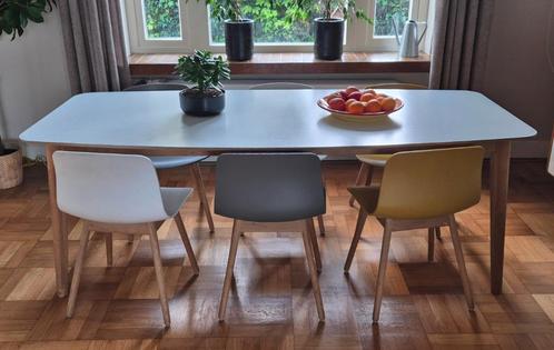 Eettafel met wit blad en eiken poten, Huis en Inrichting, Tafels | Eettafels, Zo goed als nieuw, 100 tot 150 cm, 200 cm of meer