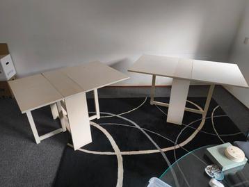 2 witte klaptafels beschikbaar voor biedingen