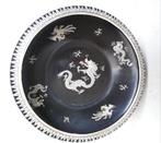 Antieke rialto schaal zwart met patroon van draken, Antiek en Kunst, Verzenden