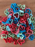 90 uitsteekvormen voor koekjes, Hobby en Vrije tijd, Ophalen of Verzenden, Zo goed als nieuw, Taarten of Cupcakes, Versiering