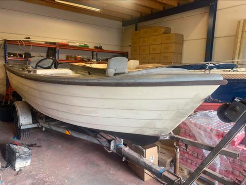 Console/visboot, Watersport en Boten, Vis- en Consoleboten, Gebruikt, Tot 10 pk, 3 tot 6 meter, Benzine, Buitenboordmotor, Polyester
