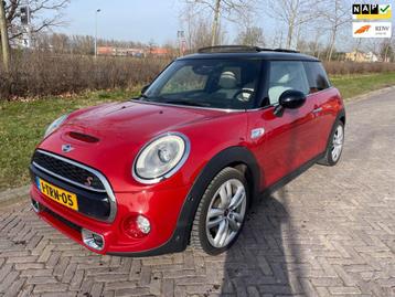 Mini Cooper S 2.0 -Automaat-pano-Navi beschikbaar voor biedingen