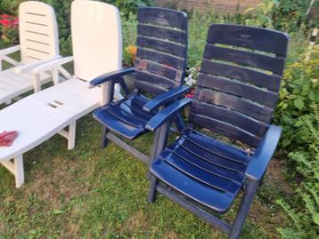 2 tuinstoelen 2 ligstoelen verstelbaar in standen in te klap beschikbaar voor biedingen