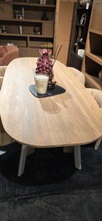 Deens Ovale Eettafel Don 260x110cm – Eiken | Showmodel, Huis en Inrichting, Tafels | Eettafels, Overige houtsoorten, Bornsestraat
