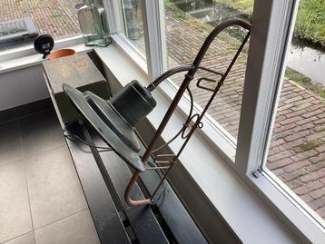 Industriele wand lamp beschikbaar voor biedingen