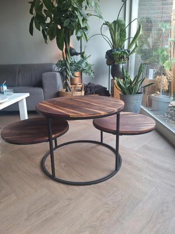 Stijlvolle Salontafel met Drie Bladen beschikbaar voor biedingen