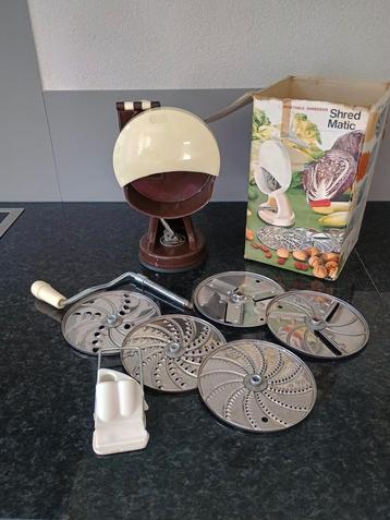  Groenten-, rauwkostsnijder beschikbaar voor biedingen