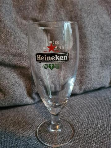 Heineken voetglas uit Italië 0,2L beschikbaar voor biedingen