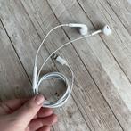 Apple earpods headphones, Telecommunicatie, Mobiele telefoons | Oordopjes, Gebruikt, Ophalen