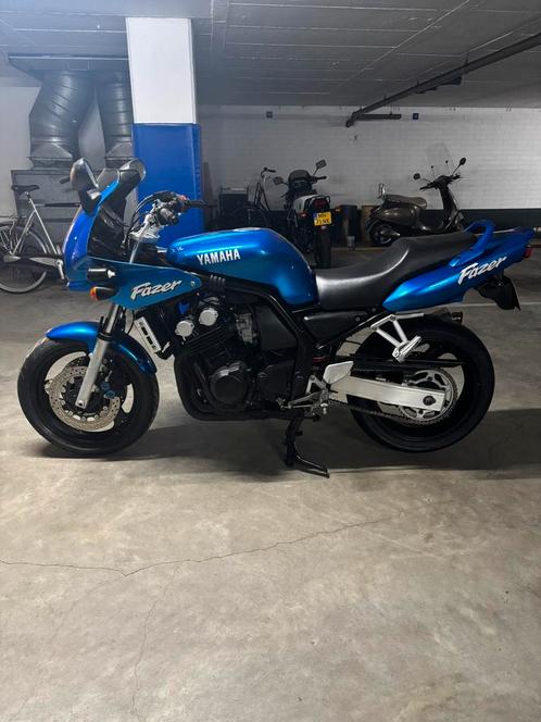 Yamaha FZS Fazer 600 uit 2001, Motoren, Motoren | Yamaha, Bedrijf, Toermotor, meer dan 35 kW, 4 cilinders, Ophalen of Verzenden