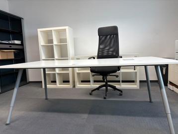 IKEA Galant Bureau/werktafel breed 160 x diep 110 - afbeelding 2
