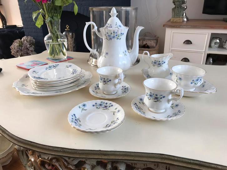 Theeset Richmond Blue Rock (Royal Albert), Antiek en Kunst, Antiek | Servies compleet, Ophalen of Verzenden