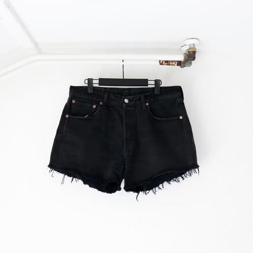 Levis korte broek, Kleding | Dames, Spijkerbroeken en Jeans, Gedragen, W33 - W36 (confectie 42/44), Zwart, Ophalen of Verzenden