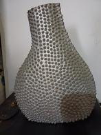 Ijzeren  design  vaas., Huis en Inrichting, Ophalen, Overige kleuren, Overige materialen, Minder dan 50 cm