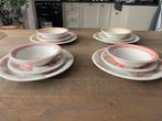 Schattig 4 persoons servies, Ophalen of Verzenden, Zo goed als nieuw, Overige stijlen, Aardewerk