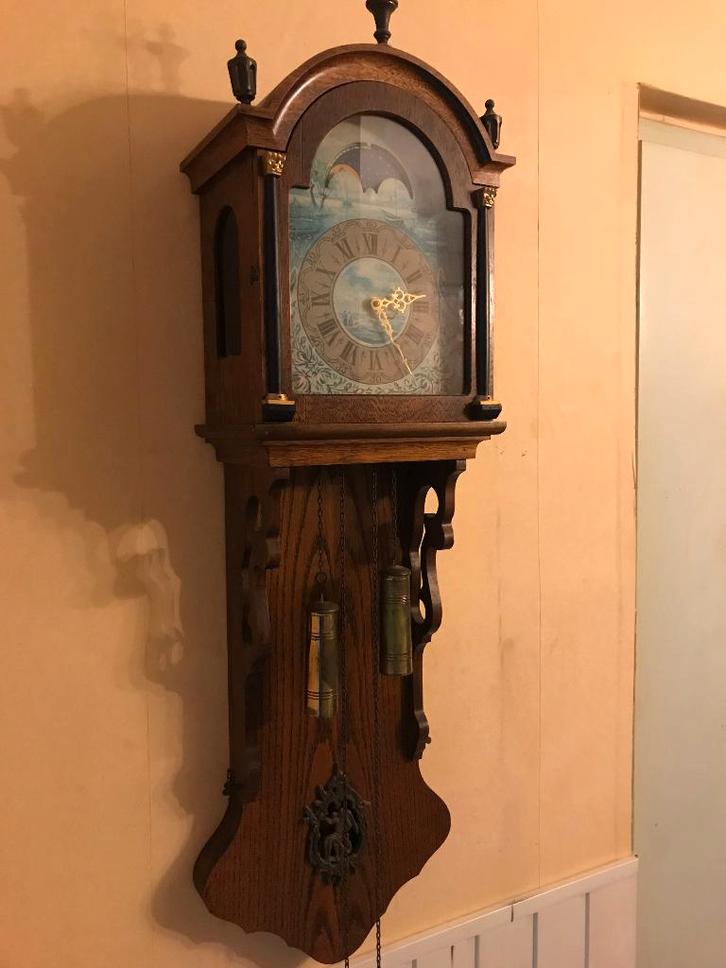 Friese Staartklok Mahoniehout met Maan Aanduiding., Antiek en Kunst, Antiek | Klokken, Ophalen